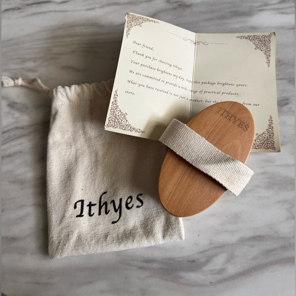 Ithyes Dry Body Brush with Canvas Travel Pouch